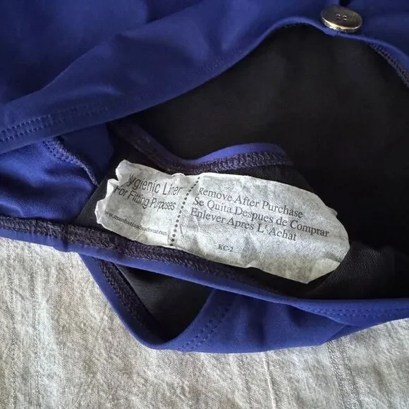 La Blanca 30th Anniversary 80’s 2-Button One Piece Bathing Suit 14 - Picture 9 of 9